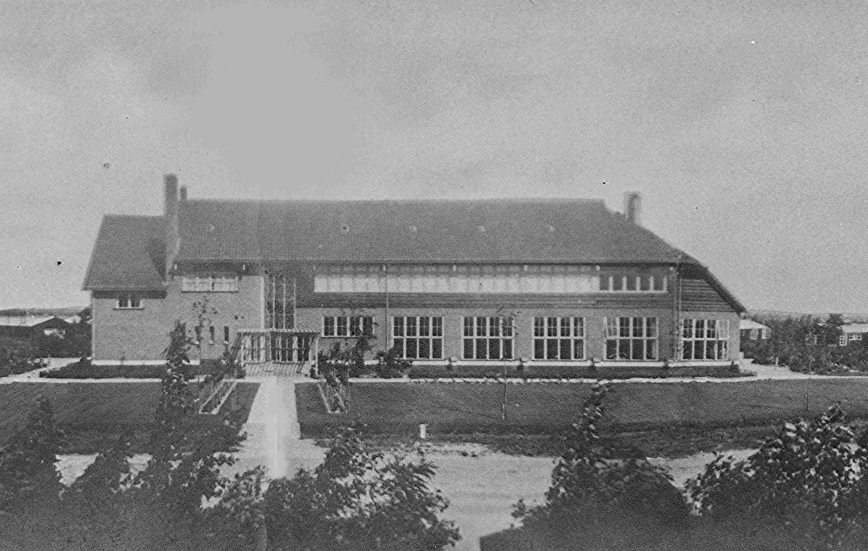 DGebouw van het Joodse werkdorp bij Nieuwesluis in de Wieringermeer.