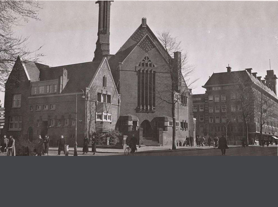 Nederlands-Israelitische Synagoge 1938. Links vooraan ingang Polderweg.
